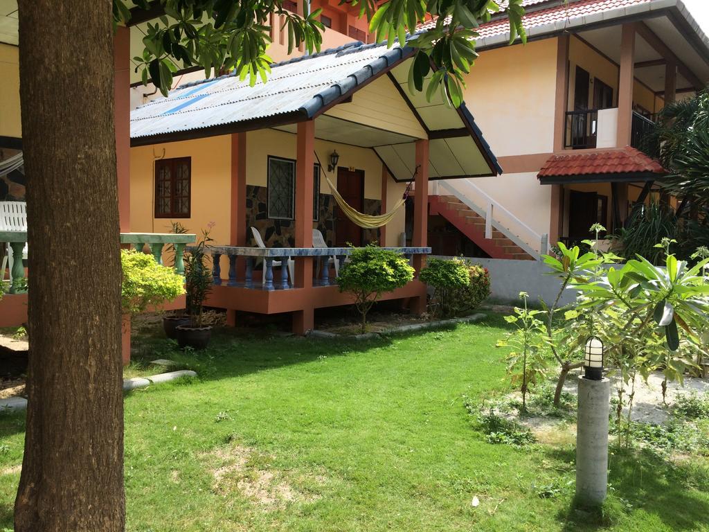 Suksabai Resort Haad Rin Esterno foto