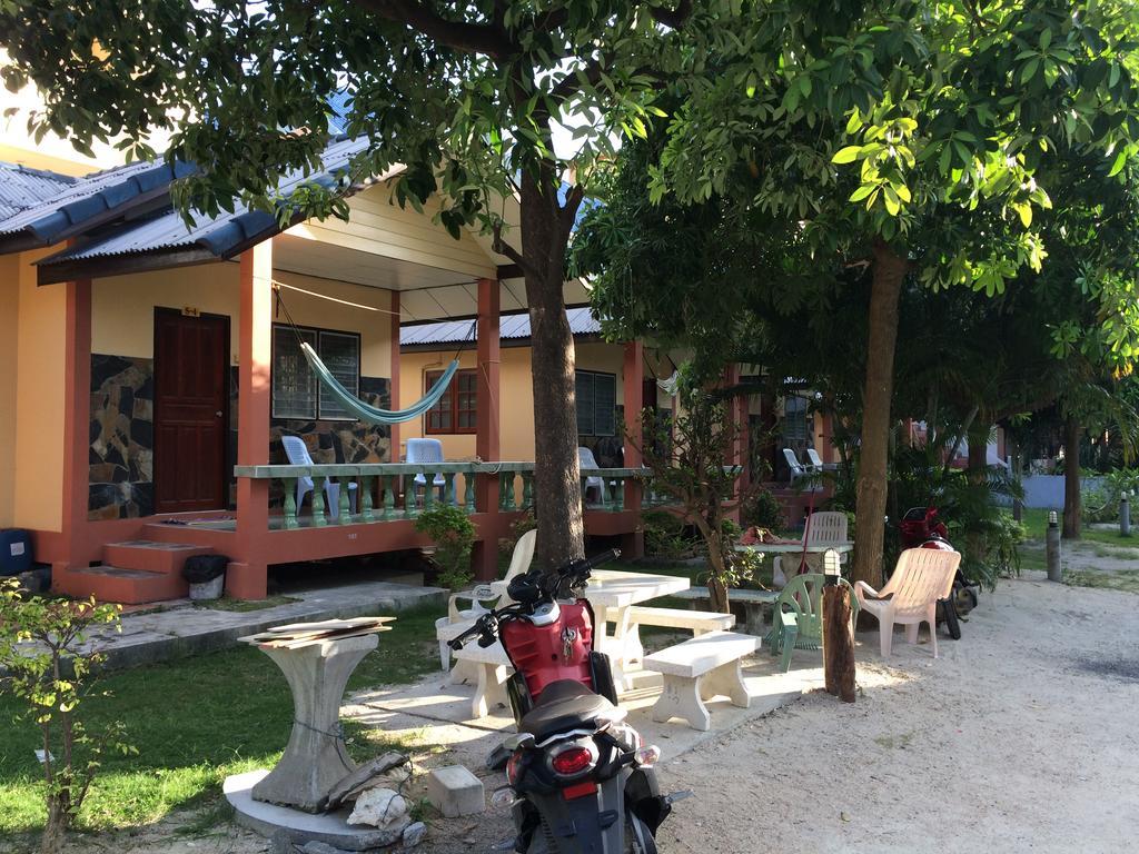 Suksabai Resort Haad Rin Esterno foto