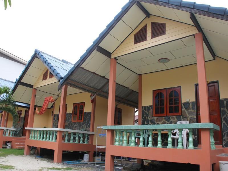 Suksabai Resort Haad Rin Esterno foto