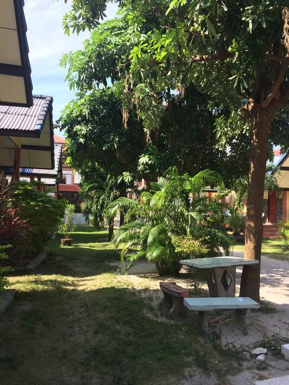 Suksabai Resort Haad Rin Esterno foto