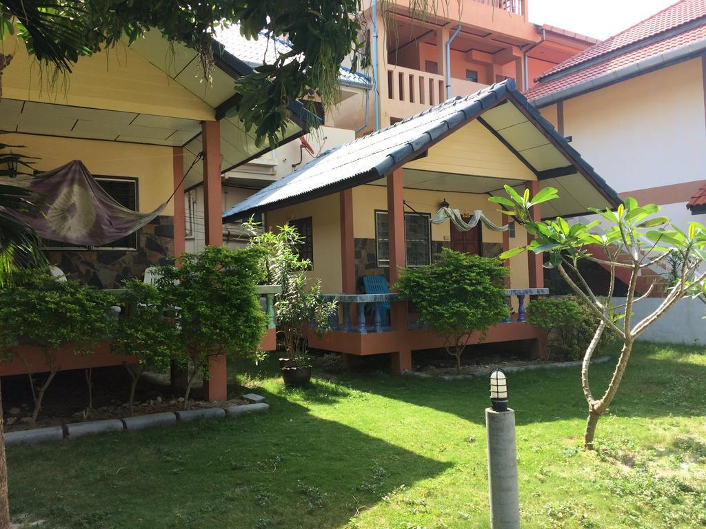 Suksabai Resort Haad Rin Esterno foto