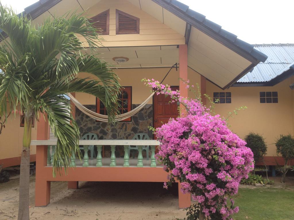 Suksabai Resort Haad Rin Esterno foto